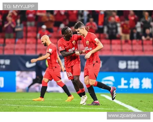 欧洲足球明星亲临中国展现风采引发球迷热潮与期待